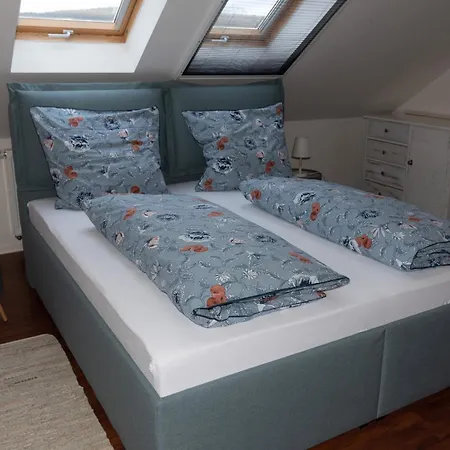 Moderne, Gemuetliche Dg-wohnung In Ruhiger Lage Appartamento