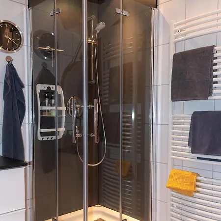 Moderne, Gemuetliche Dg-wohnung In Ruhiger Lage