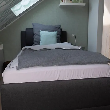 Apartment Moderne, Gemuetliche Dg-wohnung In Ruhiger Lage *