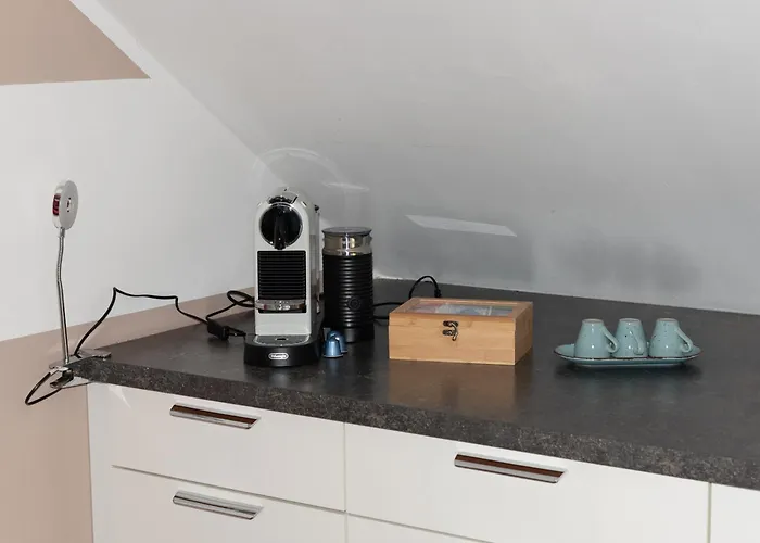 Апартаменты Moderne, Gemuetliche Dg-wohnung In Ruhiger Lage *