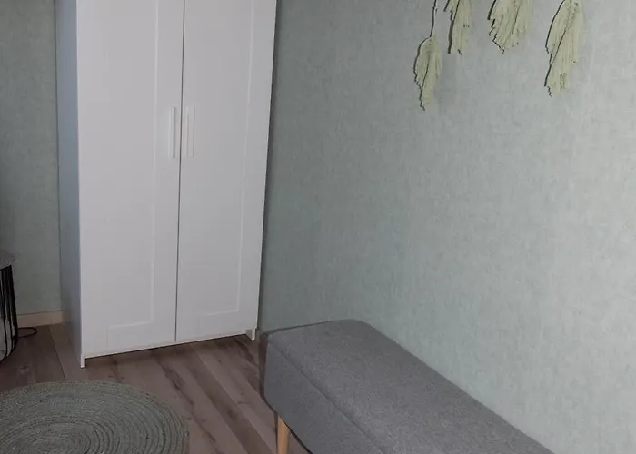 Moderne, Gemuetliche Dg-wohnung In Ruhiger Lage Апартаменты *