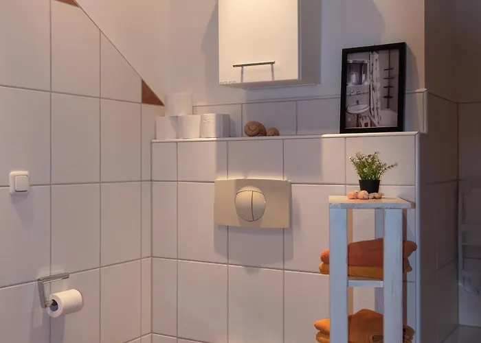 Moderne, Gemuetliche Dg-wohnung In Ruhiger Lage *